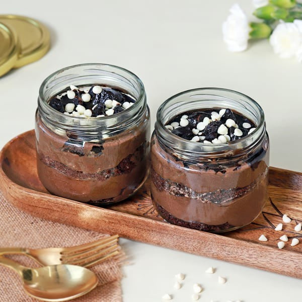 Buy or send Eggless Chocolate Cake Jars  online from Bakers Wagon