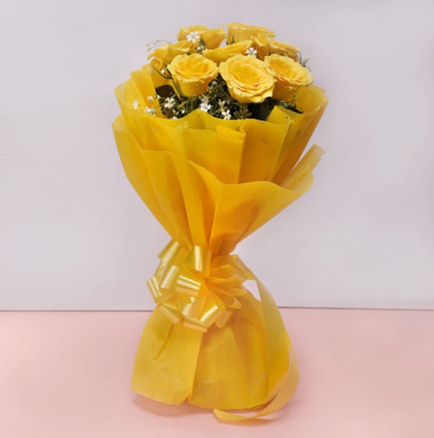 Online 8 Yellow Roses Bouquet Delivery with Baker's Wagon
