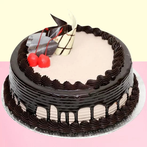 Buy/Send Amazing Chocolate Cake Online with Baker's Wagon