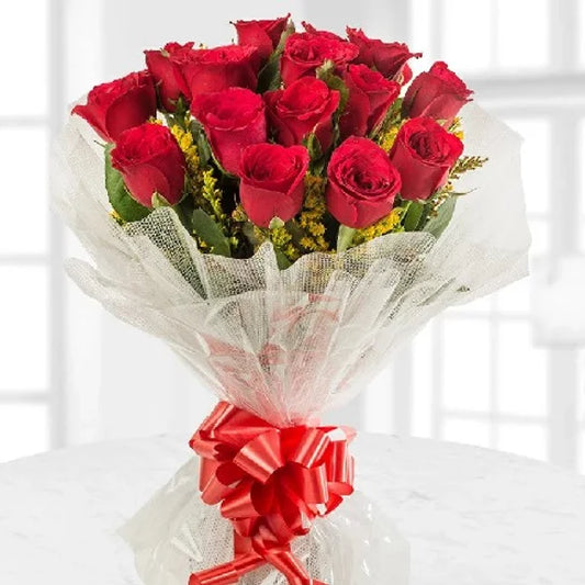 Buy/Send 15 Roses Bouquet Online with Baker's Wagon