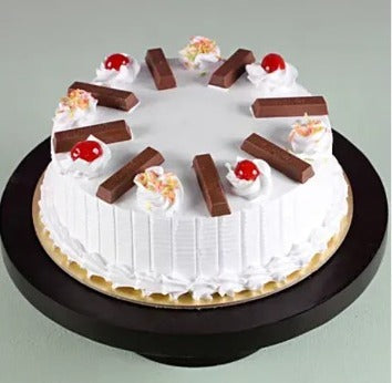 Vanilla Kit Kat Cake By Baker's Wagon