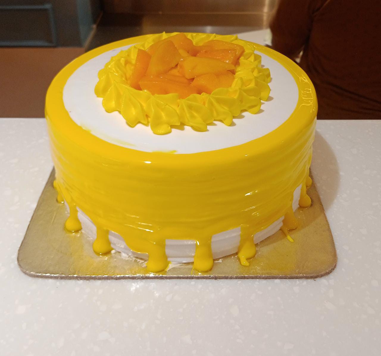 Buy/Send Fresh Mango Cake with online delivery from Baker's Wagon